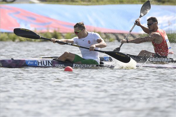 Kayak-canoe selection - More doubles on the closing day